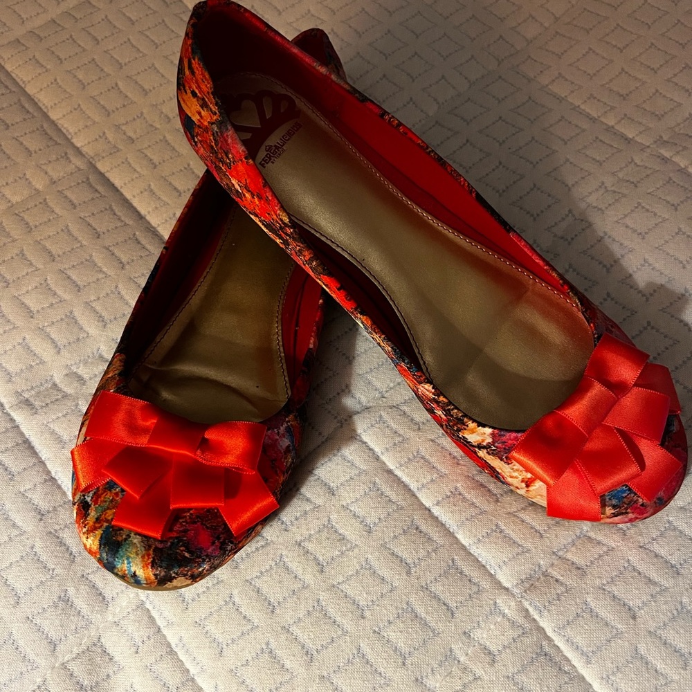 Fergalicious satin flats. Style ‘Adele’
